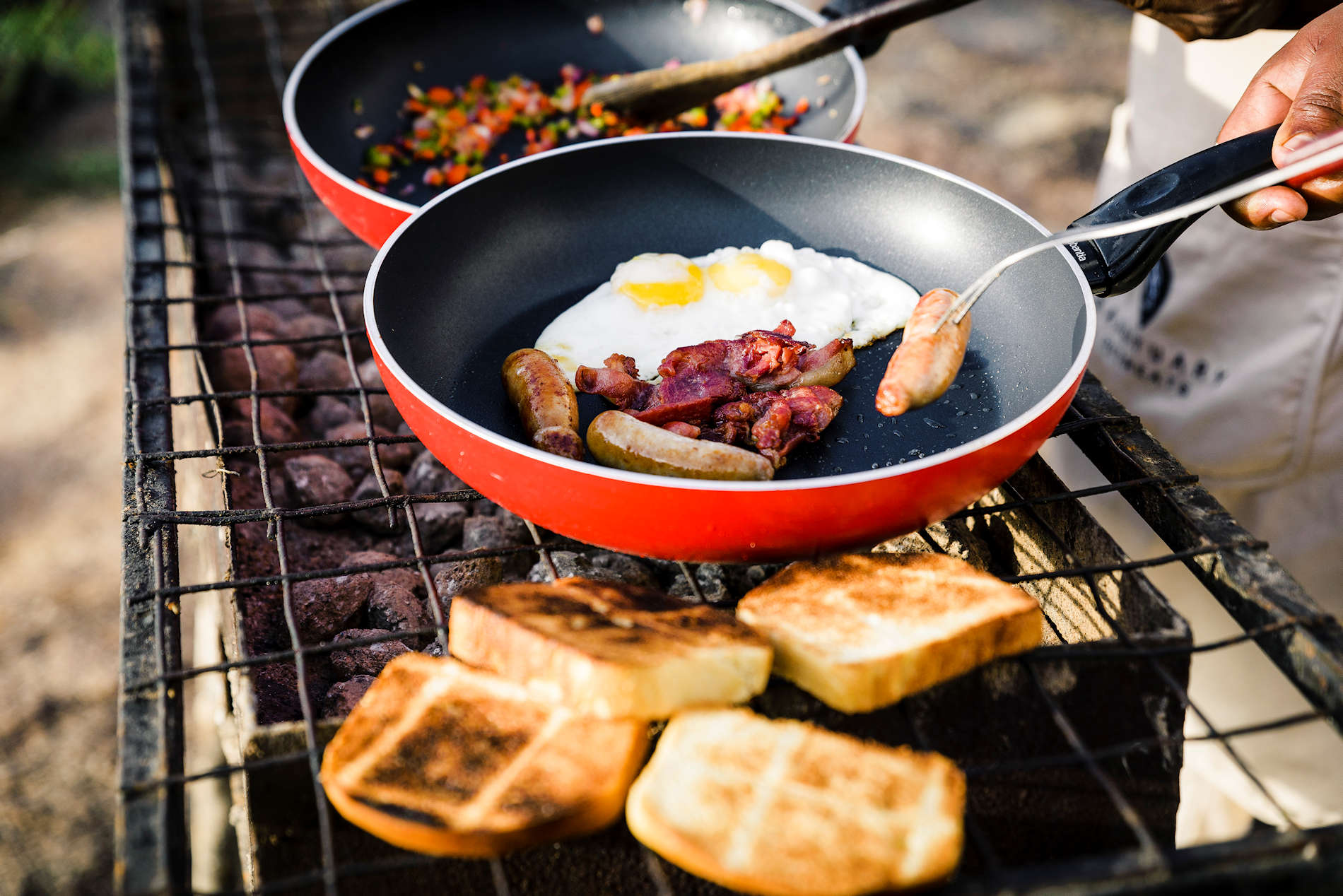 Grillfrühstuck, Sanctuary Kichakani Serengeti Camp, Tansania